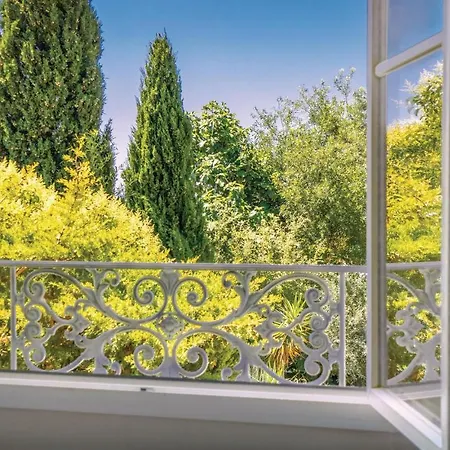 Gorgeous In With Wifi Holiday home